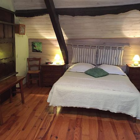 Gites Au Clos Du Lit Saint-Aaron Bagian luar foto