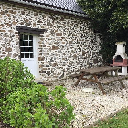 Gites Au Clos Du Lit Saint-Aaron Bagian luar foto