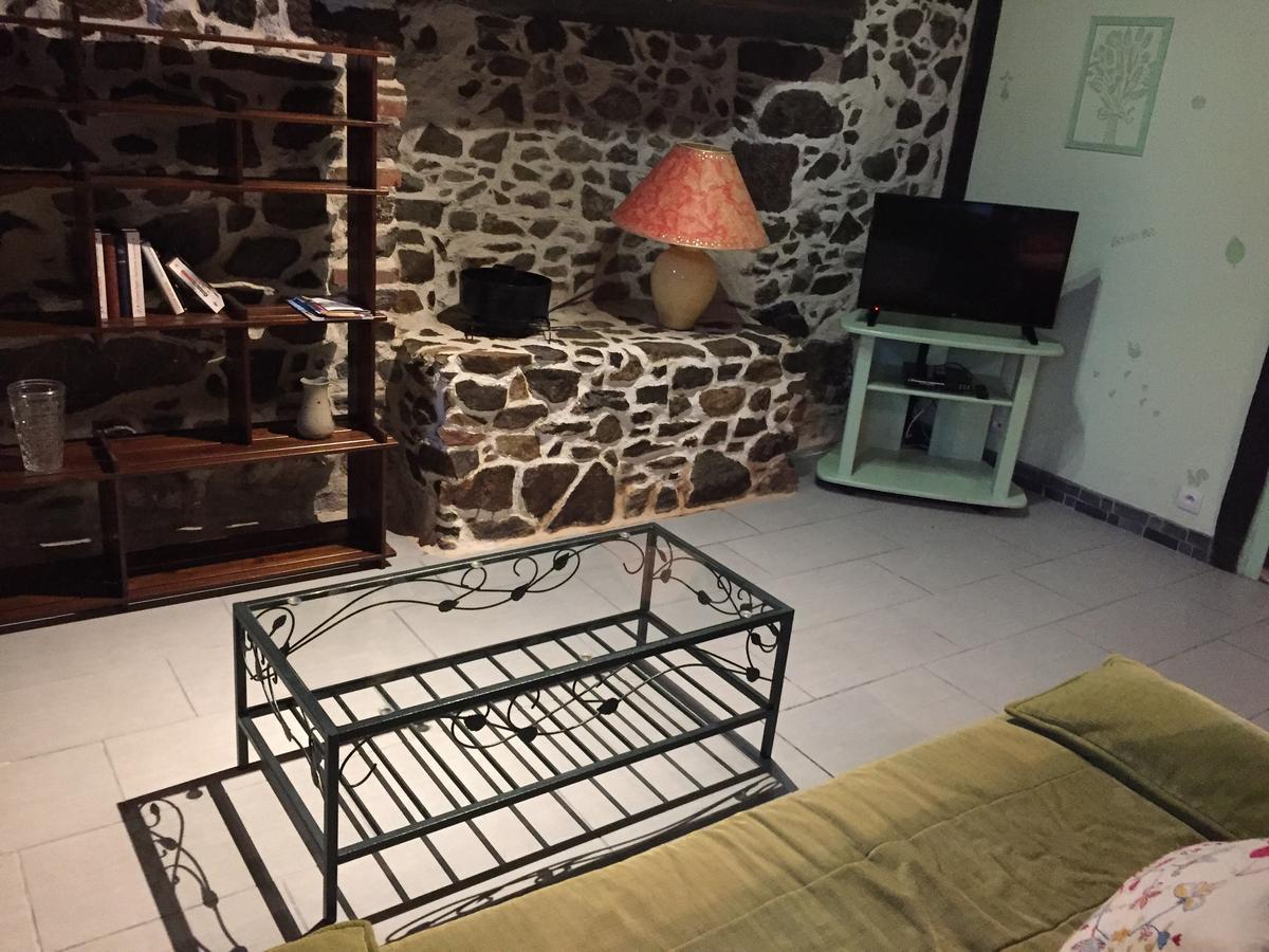 Gites Au Clos Du Lit Saint-Aaron Bagian luar foto