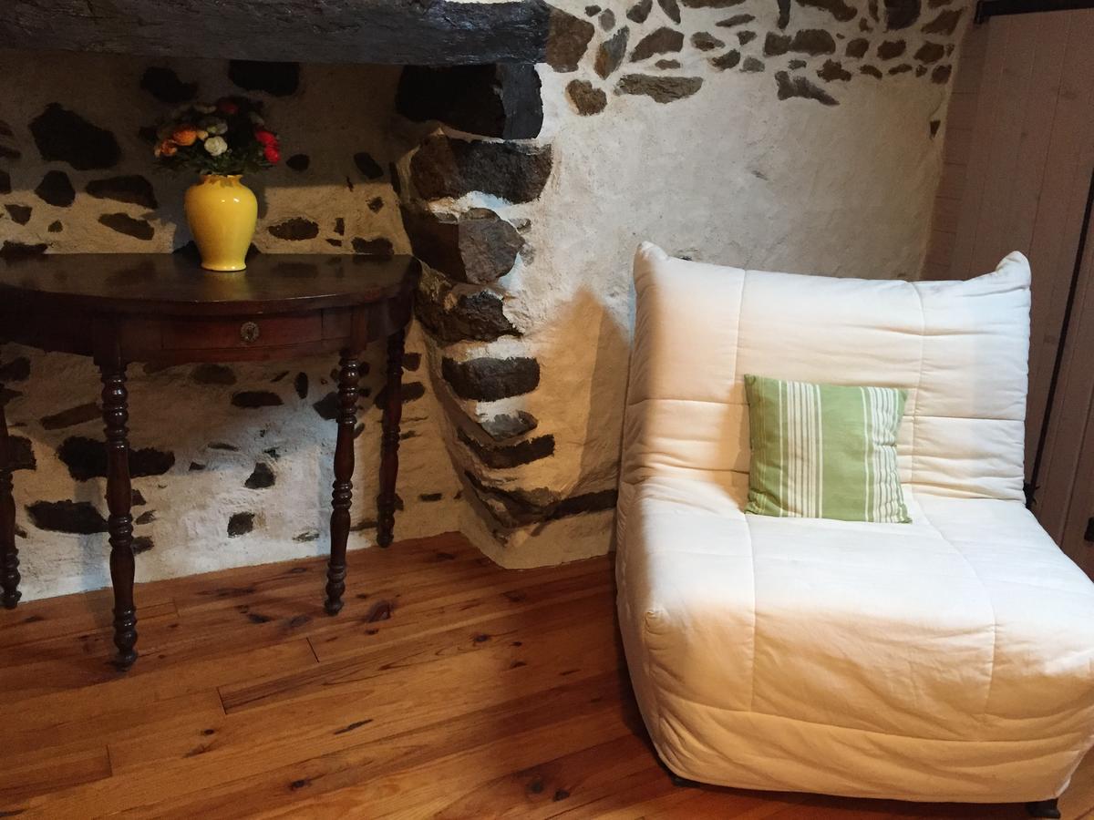 Gites Au Clos Du Lit Saint-Aaron Bagian luar foto