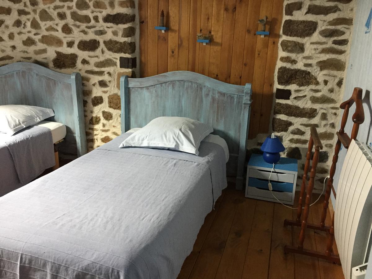 Gites Au Clos Du Lit Saint-Aaron Bagian luar foto