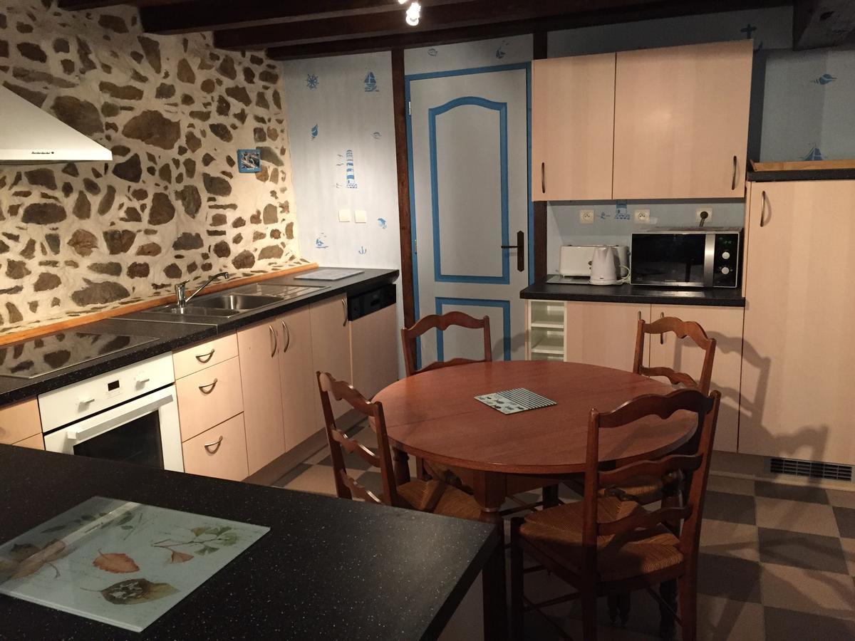 Gites Au Clos Du Lit Saint-Aaron Bagian luar foto